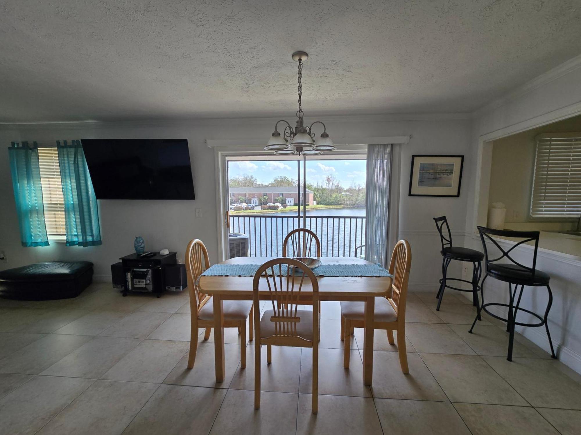 Beautiful Condo Close To Busch Gardens Tampa Exteriör bild